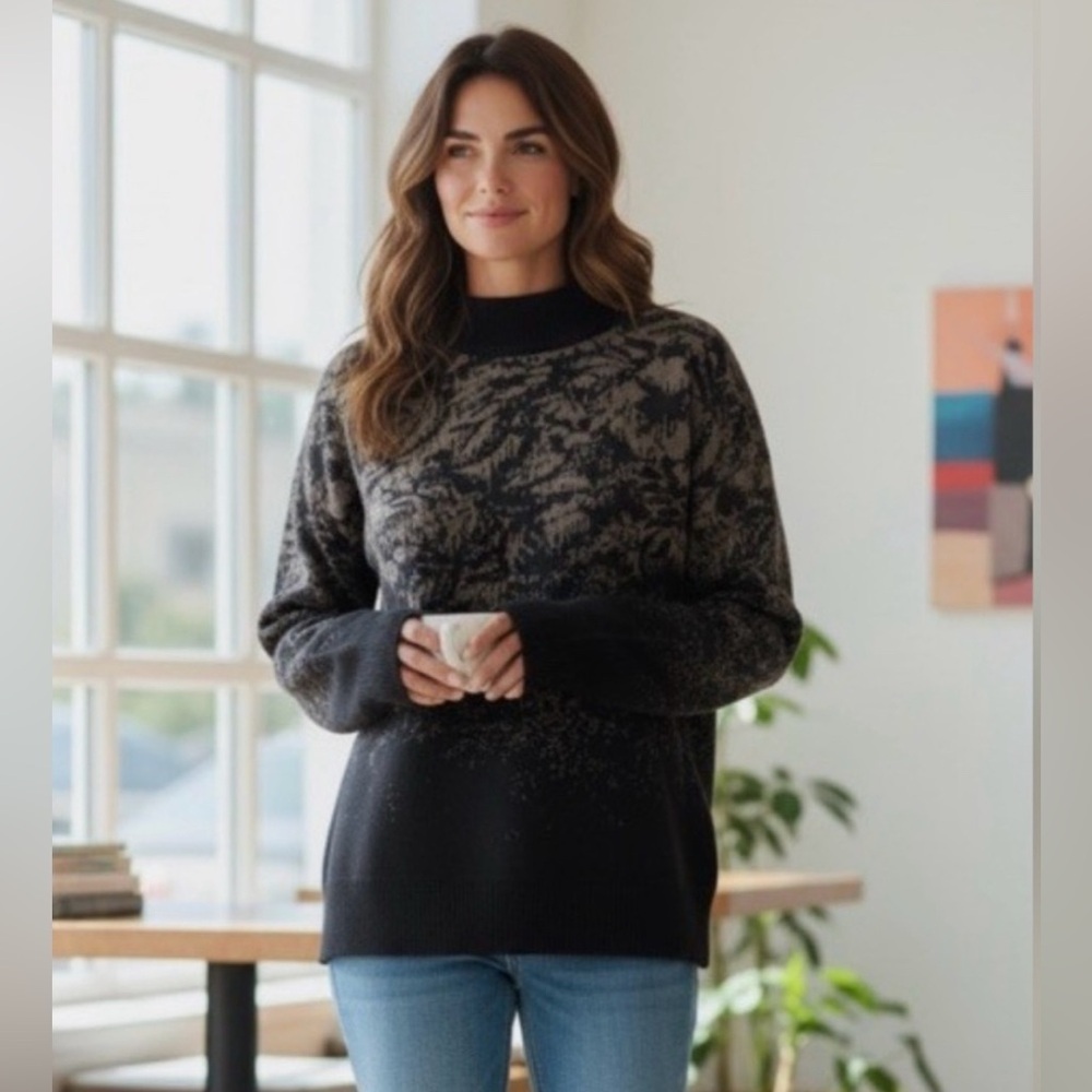 Athleta Jacquard Crew Sweater in size Small